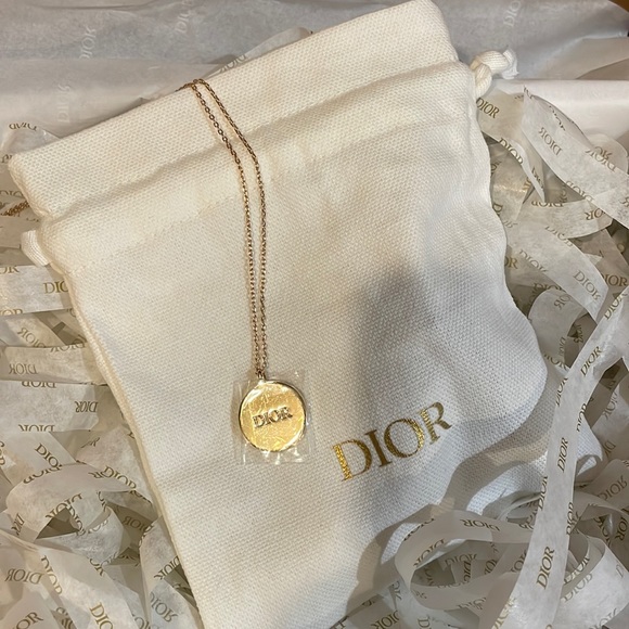 New 🌹CHRISTIAN DIOR 🌹 Gold Pendant Necklace- Gold Tone & Ceramic Jadore - Picture 8 of 15